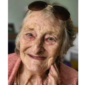 Photo of June (aka Doris) VANE