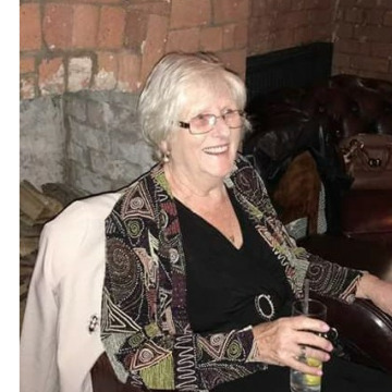 Notice Gallery for Averil Annie NEVE