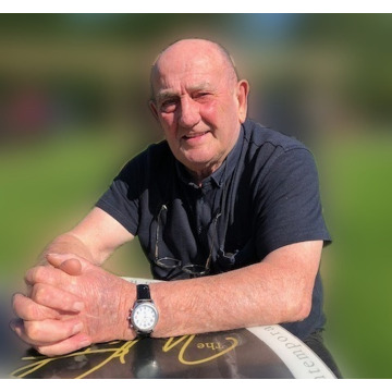 Photo of Dennis HOLLINGWORTH