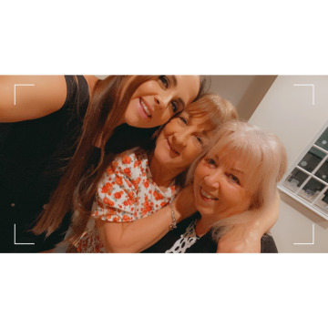 Notice Gallery for Corinne Kathleen OAKES