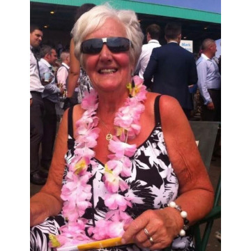 Photo of Pamela HALL