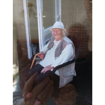 Photo for notice Joyce HODGSON