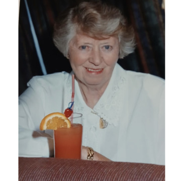Photo of Mona HUGHES