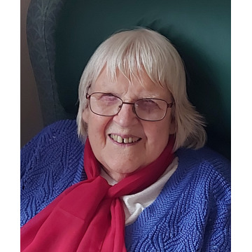 Photo of Joyce KNOX