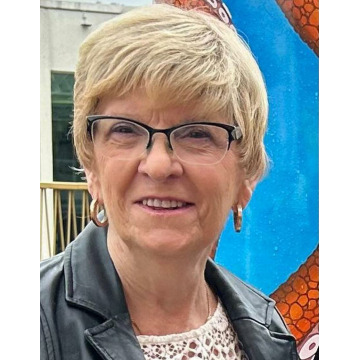 Photo of Valerie SUTTON