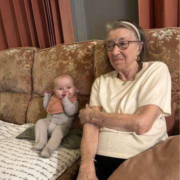 Notice Gallery for Moira Elizabeth HULL