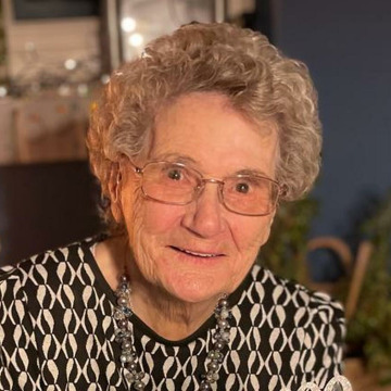 Photo of Gwyneira JONES