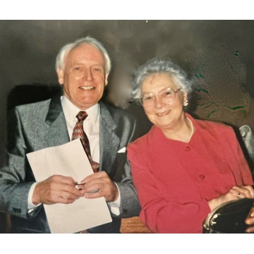 Photo of William & Emma Shiela HUTCHINS