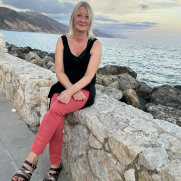 Photo of Sarah FARMER