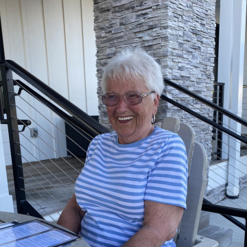 Photo of Elaine HOPKINS