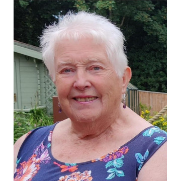 Photo of Laura MYERS