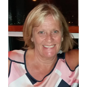 Photo of Lesley COOK