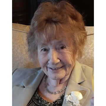 Photo of Beryl KNIGHT