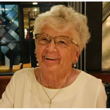 Photo of Maureen ROBERTS