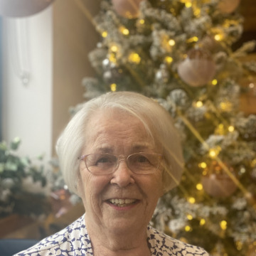 Photo for notice Gillian SCHOLEFIELD