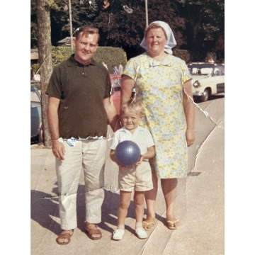 Notice Gallery for Margaret REGAN