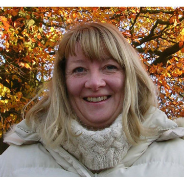 Photo of Jackie KNOTT