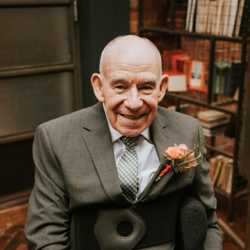 Notice Gallery for Chris HOPE