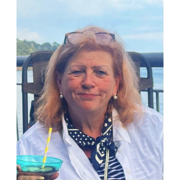 Photo of Lynne KINGDOM