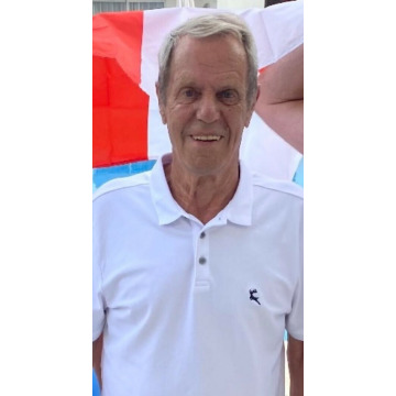 Photo of Derek YOUNG