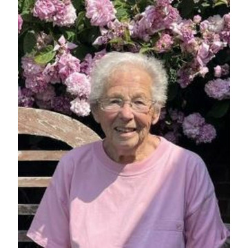 Photo of Shirley Hillyer