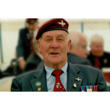 Photo of Leslie WHITE