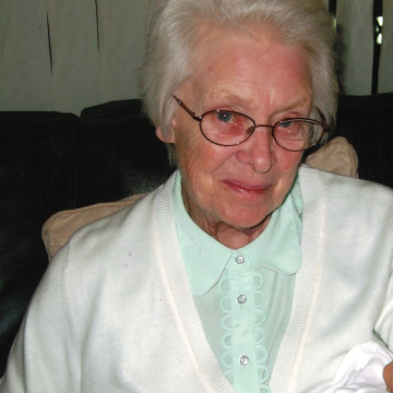Photo of Doreen Mary MATTHEWS