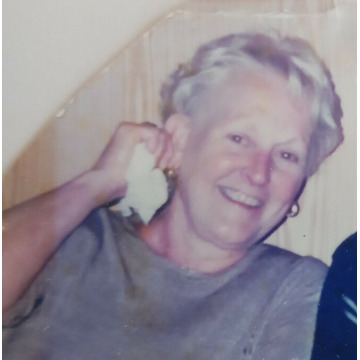 Photo of Betty LOWNDES