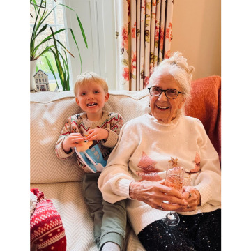 Notice Gallery for Patricia LEES