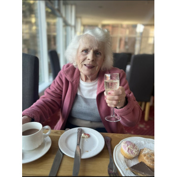 Photo of Dorothy Ann ROBERTSON