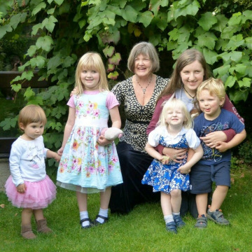 Photo of Rosalind HARDCASTLE