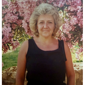 Photo of Gwyneth DENNIS