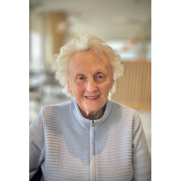 Photo of Eurwen JONES