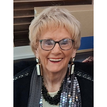 Photo of Dionne HYATT