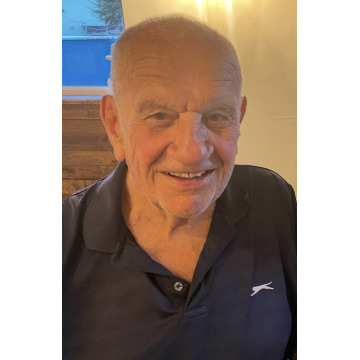 Photo of Howard Geoffrey CREW