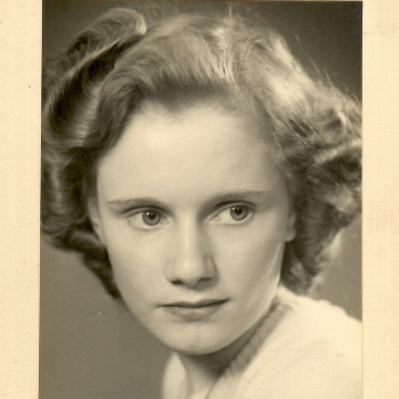 Photo of Christabel LAWRENCE