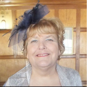 Photo of Elizabeth BAXENDALE