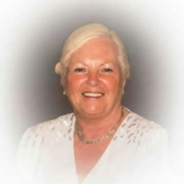 Photo of Patricia AXON