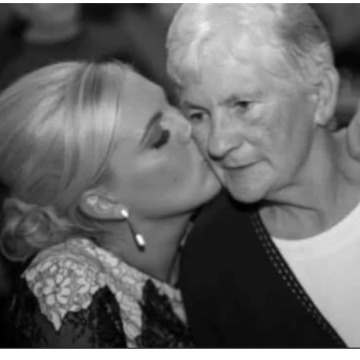 Notice Gallery for Margaret OLIVER