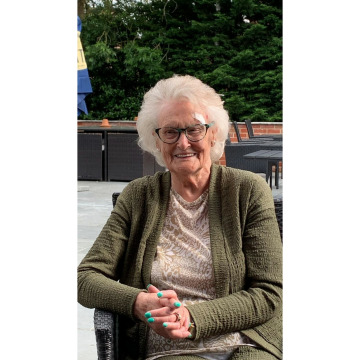 Notice Gallery for Dorothy Gwendoline PEEL