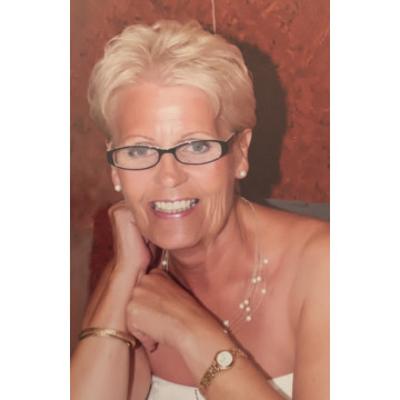 Photo of Eva CAMPBELL