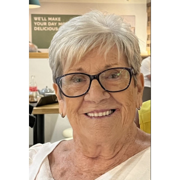 Photo of Mary HUGHES