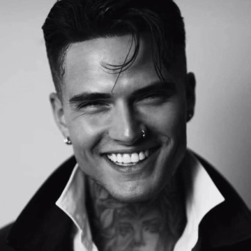 Photo of Charlie EDWARDS