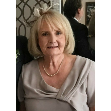 Photo of Julia LEE