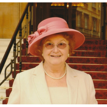 Photo of Rae ROBERTS