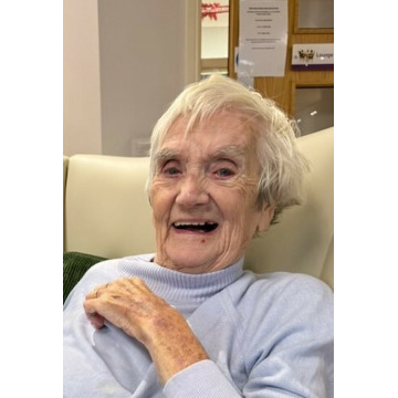 Photo of Hazel Eunice DYER